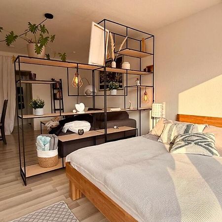'Das Kleine Feine' - Ruhige, Helle Ferienwohnung Mit Parkplatz Und Balkon بفورتسهايم المظهر الخارجي الصورة